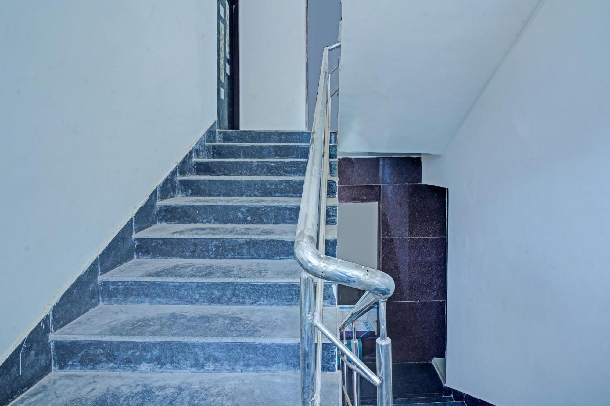 Flagship Hotel Sneh Inn Rms Colony Patna  Exterior foto